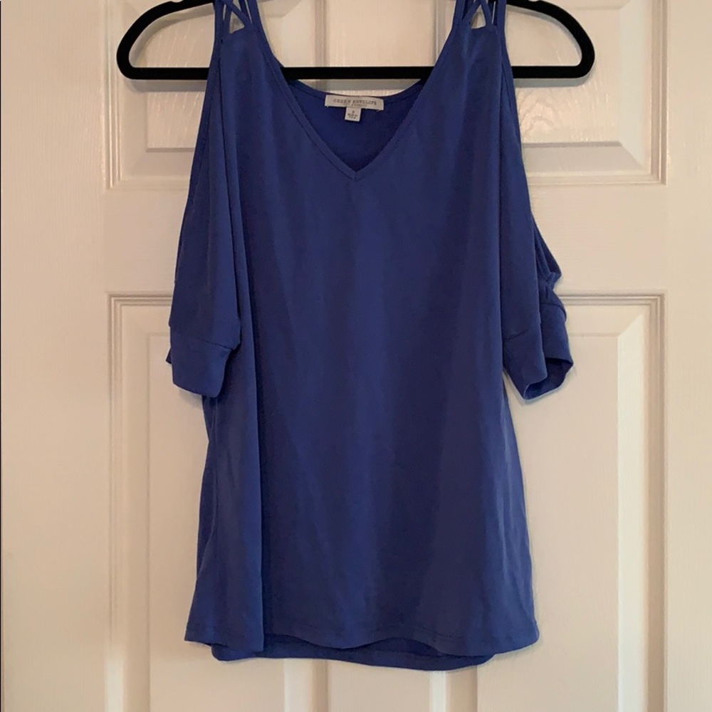 Cold shoulder top